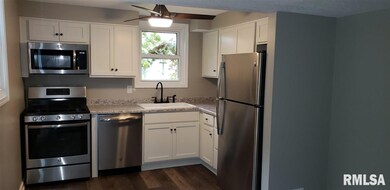 1702 Emerald Dr, Davenport, IA 52804 - photo 5