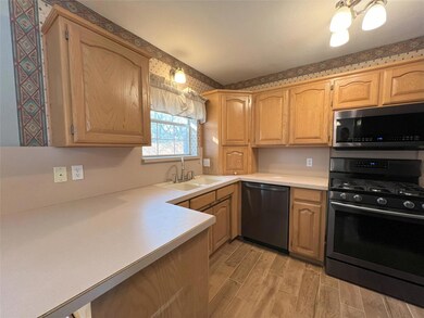 408 W Morton St, Boyd, TX 76023 - photo 6