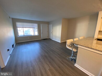 Altemus Farms unit D2, Brookhaven, PA 19015 - photo 4