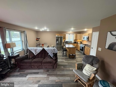 760 W Clayton Ave, Clayton, NJ 08312 - photo 5