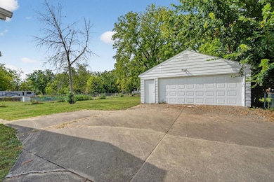 4140 E 30th St, Des Moines, IA 50317 - photo 2