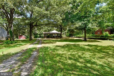 7915 Elizabeth Rd, Pasadena, MD 21122 - photo 3