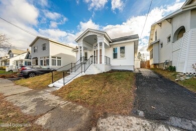 27 Fullerton St, Albany, NY 12209 - photo 2