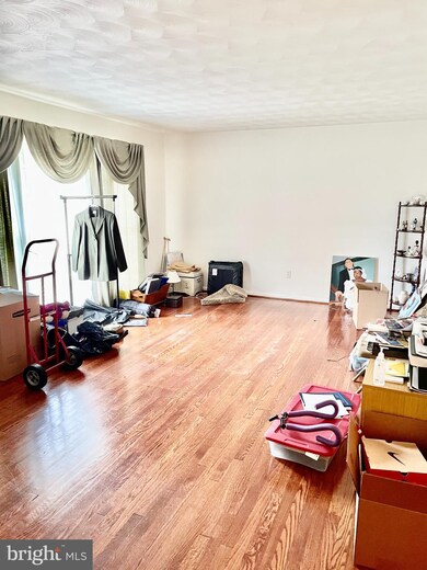 12903 Forest View Dr, Beltsville, MD 20705 - photo 2