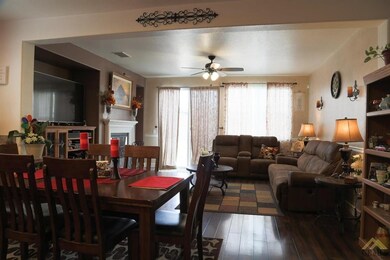 3453 Stetson Ave, Rosamond, CA 93560 - photo 7