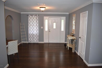 3 Entrance Way