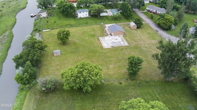 8900 Willow Rd N, Mandan, ND 58554 - photo 2