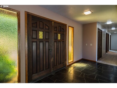 1610 Arcadia Dr, Roseburg, OR 97471 - photo 5