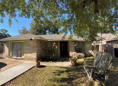 6406 Tall Willow Dr, Houston, TX 77088 - photo 7