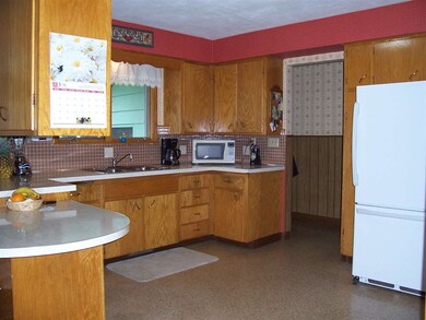 841 W Happy Hollow Rd, Janesville, WI 53546 - photo 4