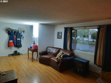 1305 15th Ave SW, Albany, OR 97321 - photo 3