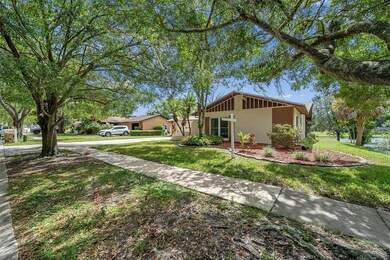 614 Sugar Mill Rd, Tarpon Springs, FL 34689 - photo 2