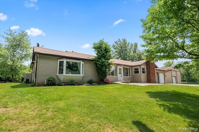 7569 S Durand Rd