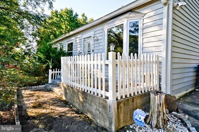 9318 Fontana Dr, Lanham, MD 20706 - photo 4