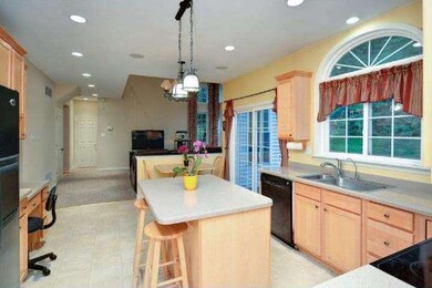 798 Southwind Ln, Downingtown, PA 19335 - photo 4