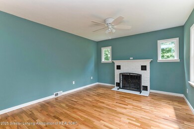 547 Kendon Dr, Lansing, MI 48910 - photo 3