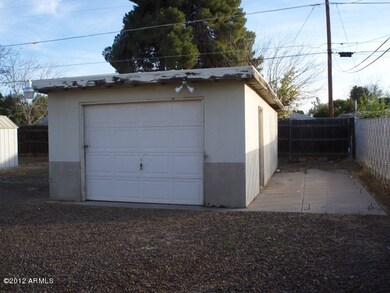 Detached Garage