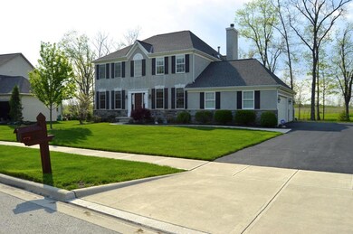 10625 Laguna Cir, Plain City, OH 43064 - photo 2