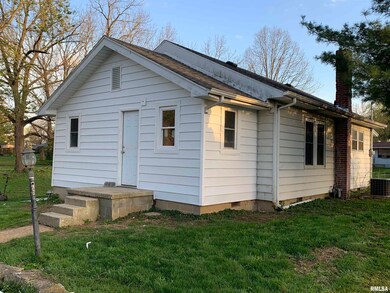 462 E Grant St, Virginia, IL 62691 - photo 2