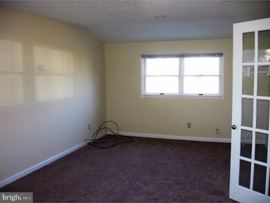 30 Buttercup Ln, Willingboro, NJ 08046 - photo 7