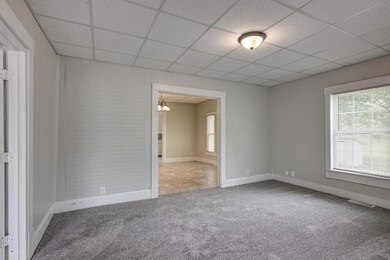 814 W 11th St, Joplin, MO 64801 - photo 4