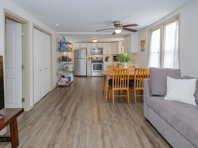3513 Lowden St-107