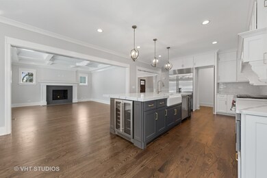 415 W Grantley Ave, Elmhurst, IL 60126 - photo 2