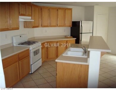 4764 Idols Eye Ct, Las Vegas, NV 89139 - photo 3