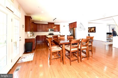 23555 Lilliflora Dr, California, MD 20619 - photo 6