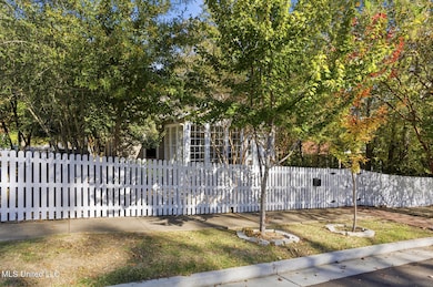 810 Fairview St, Jackson, MS 39202 - photo 2