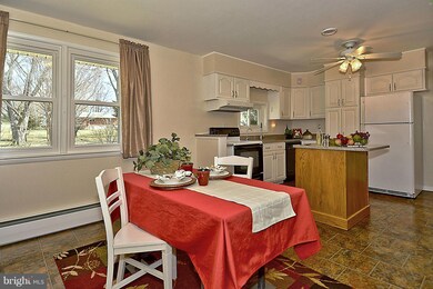 7817 Belgaro Rd, Laurel, MD 20723 - photo 7