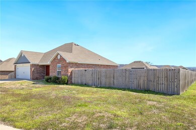 1221 General Marmaduke Dr, Prairie Grove, AR 72753 - photo 3