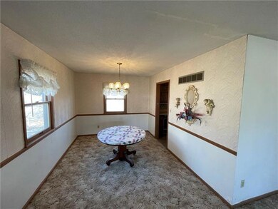 5743 Caenen St, Shawnee, KS 66216 - photo 3