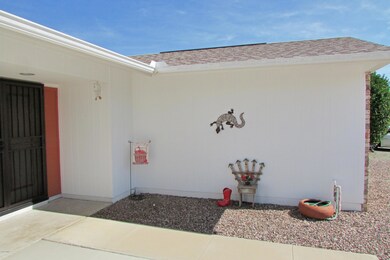 There's even front security screen doors