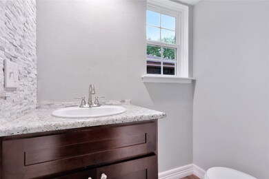 8819 Brackley Ln, Houston, TX 77088 - photo 6