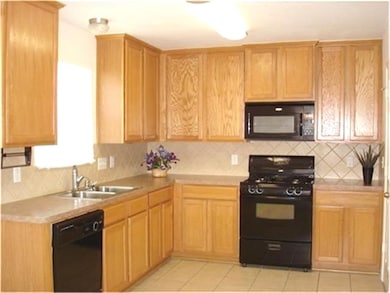 1905 Creek Run Dr, Pearland, TX 77584 - photo 4