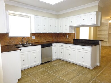 5206 Long Creek Ln, Houston, TX 77088 - photo 7