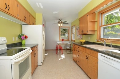 4515 Oak Ct, Monona, WI 53716 - photo 3