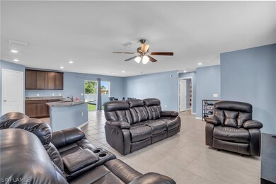137 Blackstone Dr, Fort Myers, FL 33913 - photo 5