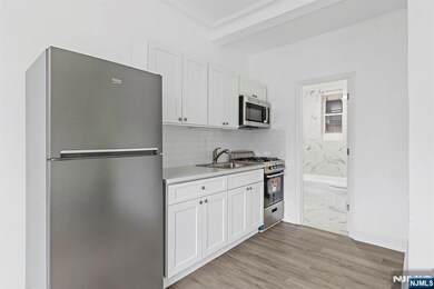 137 Kensington Ave unit 101, Jersey City, NJ 07304 - photo 7