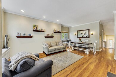 1801 W Roscoe St, Chicago, IL 60657 - photo 5