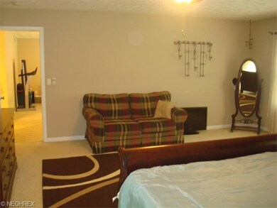 6624 Manchester Rd, New Franklin, OH 44216 - photo 7