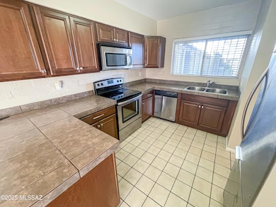 2870 N Beverly Ave, Tucson, AZ 85712 - photo 4