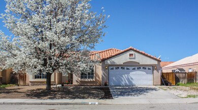 3237 Mesa Ct, Rosamond, CA 93560 - photo 3