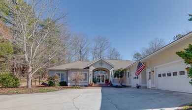 This elegant entrance is sure to impress.