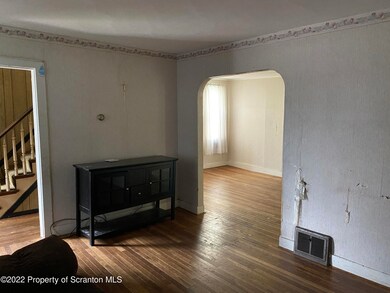 807 Hampton St, Scranton, PA 18504 - photo 3