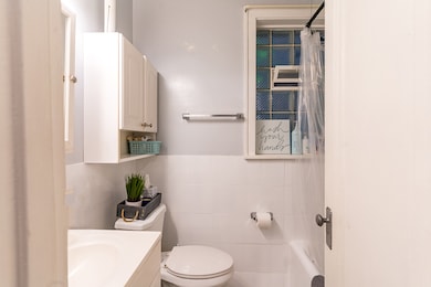 7531 N Seeley Ave unit GARDEN, Chicago, IL 60645 - photo 5