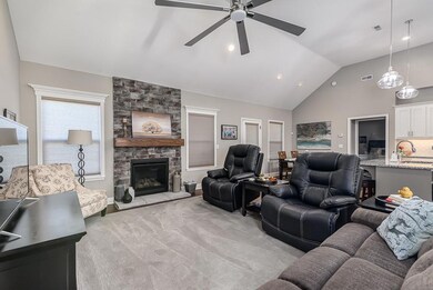 2809 E Cedar Place, Tonganoxie, KS 66086 - photo 5