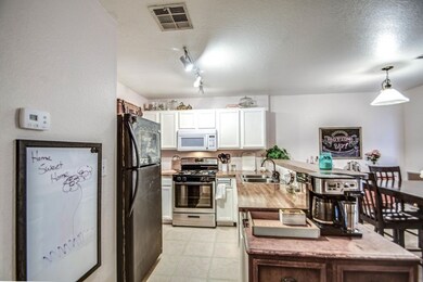 KITCHEN 4