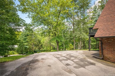 927 Greenleaf Dr, New Albany, IN 47150 - photo 5